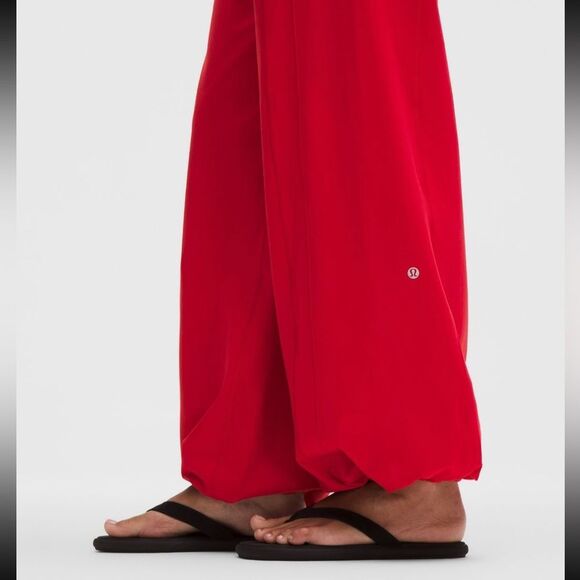 NWT Medium Define HR High-Rise Wide-Leg Pant Luon Oxford Red NEW LULULEMON - Picture 11 of 12